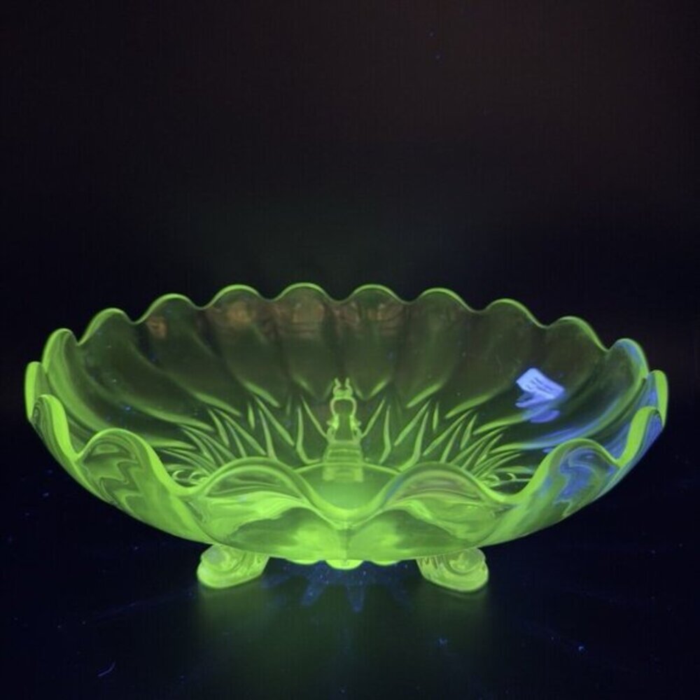Antique Clear 3 Footed Bowl Dish Janice Glass Green‎ UV Manganese 365nm Glowing